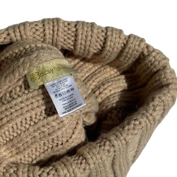 Tan Daisy Fuentes Beanie - Picture 4 of 6